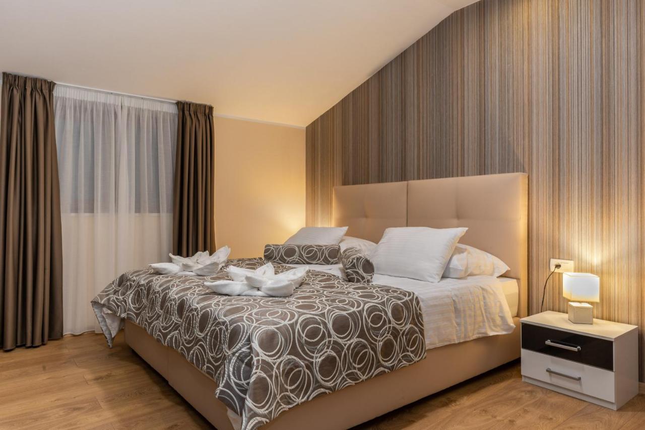Hotel Tomazici Santalezi Luaran gambar
