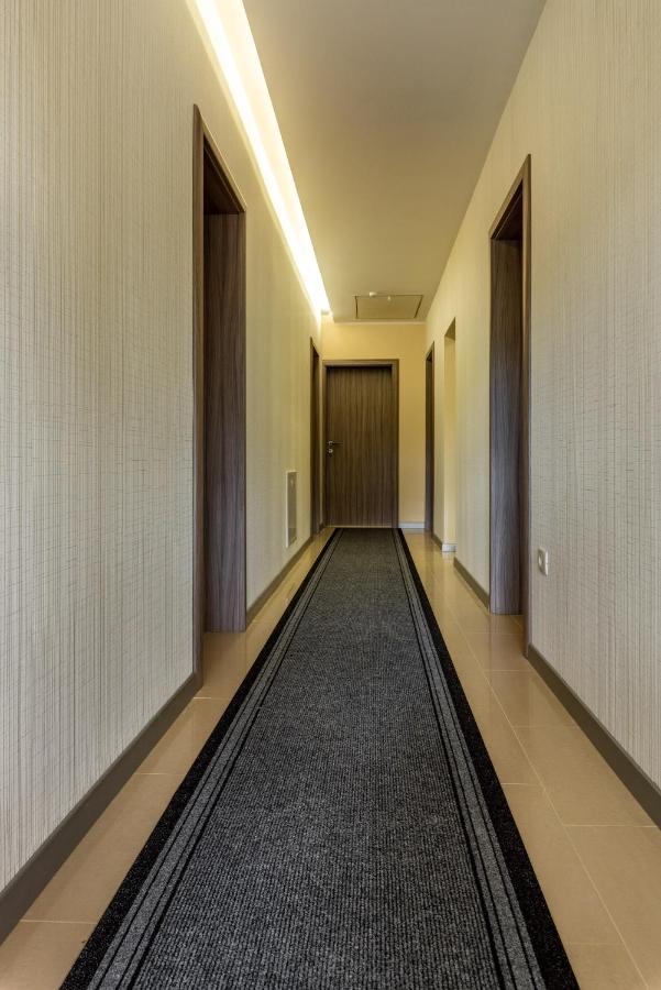 Hotel Tomazici Santalezi Luaran gambar